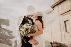 在感情中占据话语主导权的女人，都有这两样东西“撑腰”！