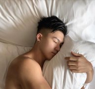 老婆出轨如何看待那些喜欢姐妹相称的gay？