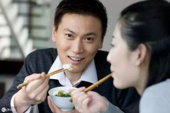 微信聊天，男人经常给你发这些消息，大多只是在“撩”你而已
