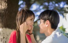 26岁的她，谈了3段恋爱，第1任骨折，第2任破产，第3任求手分